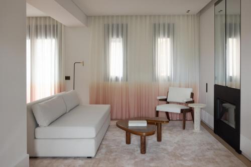 Kuka Luxury Living Athens