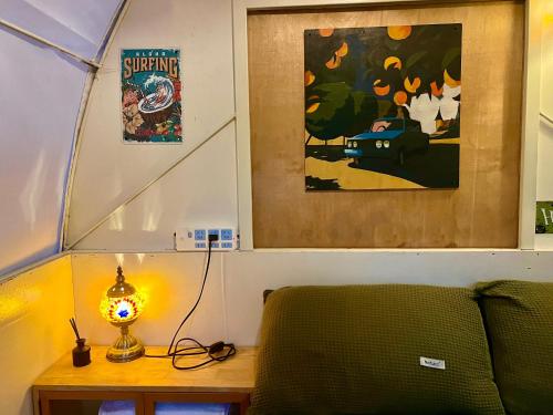 Χώρος καθιστικού στο Nuannuan Mobile Youth Hostel 暖暖汽车青旅
