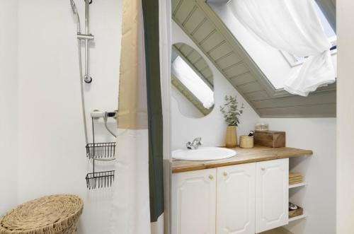 Bilik mandi di Apartment centrally located in Haugesund
