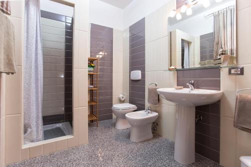 Kylpyhuone majoituspaikassa Il Sole Guesthouse