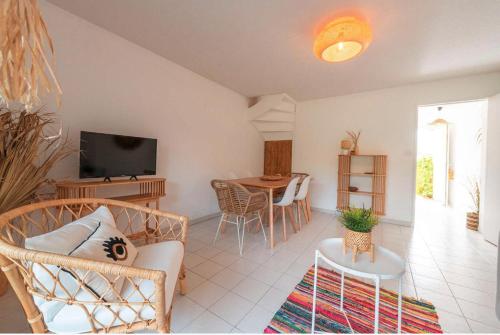 Mazet 6 a 7 pers Piscine Tahiti Park