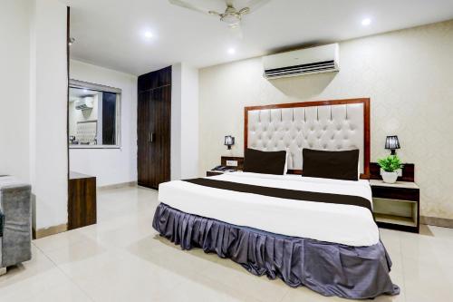 Gallery image of Townhouse City Centre Road Formerly Royal Inn in Gwalior