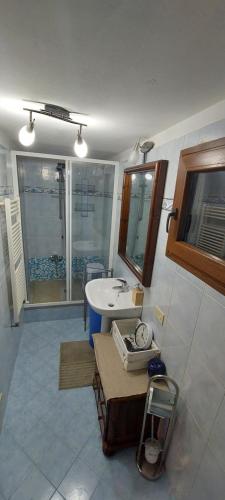 Foto dalla galleria di La Casa Tra i Castagni a Seravezza