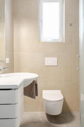 Bilik mandi di Golden Loft Frontemare