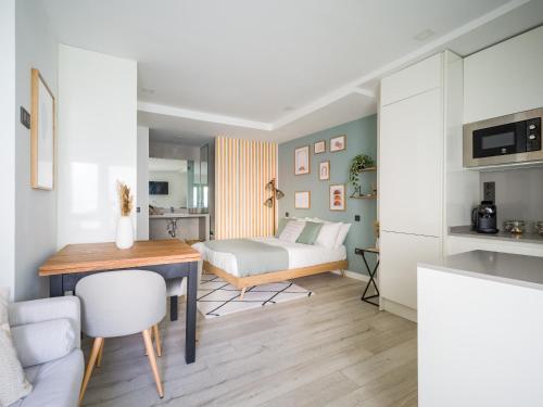 Moderno estudio & zona gourmet & shopping GB2B