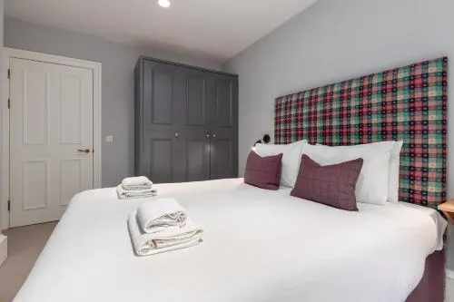 Destiny Scotland - Distillers House photo 26