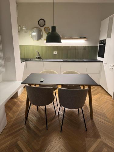 Easy Room Italy City Life