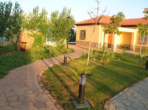 Κήπος έξω από το Hotel Sierra Luz