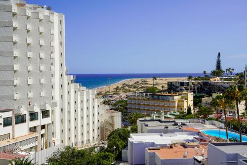 Stylish apartment with stunning sea view.