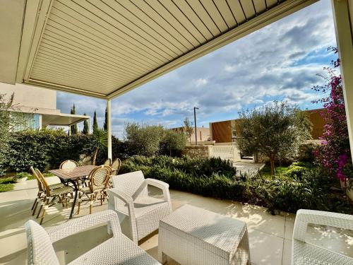 The Olive Retreat Villa, Green Coast