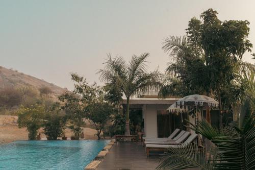 La alberca dentro o cerca de Brij Pola, Jawai - Luxury Jungle Camp with Private Pools