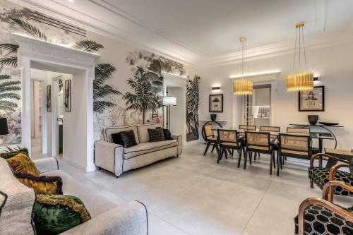 Luxury flat with terrace by historic center