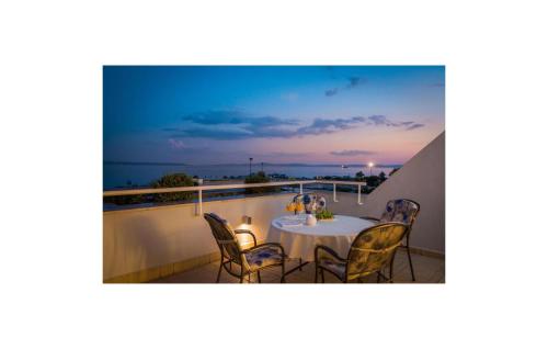 3 Bedroom Beautiful Apartment In Split