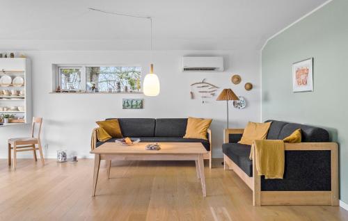 Χώρος καθιστικού στο Cozy Home In Slagelse