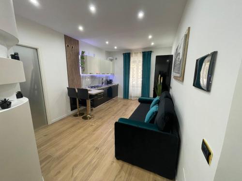Jacuzzi Suite - Elegant Retreat in Conca D'oro