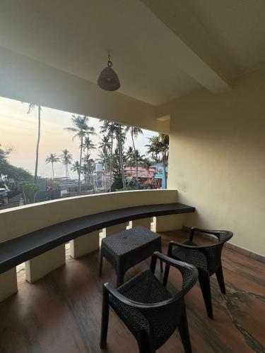 Imagen de la galería de beach view balcony resort by hello varkala, en Varkala