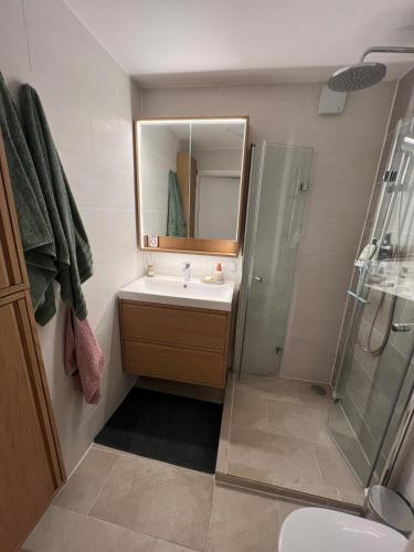 Un baño de Cosy getaway in raw nature