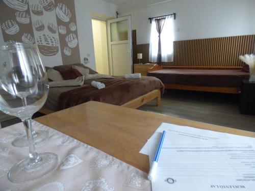 Katil atau katil-katil dalam bilik di Pogácsás Apartman