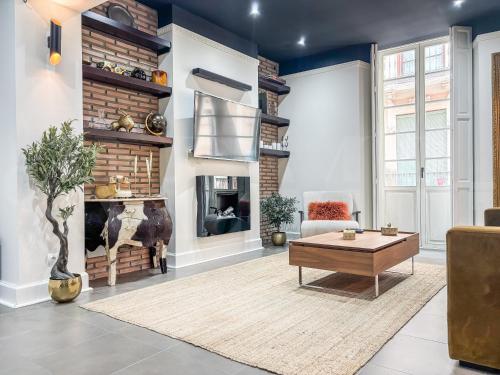 Fabulous Apartment in Historic Center by REMS