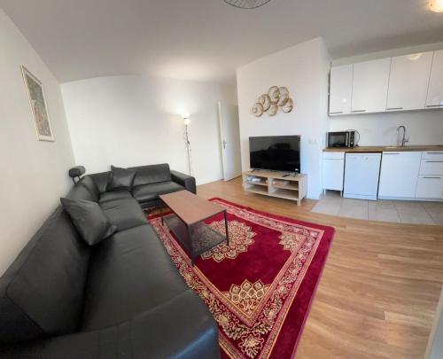 2min walk to Metro, Gustave Roussy