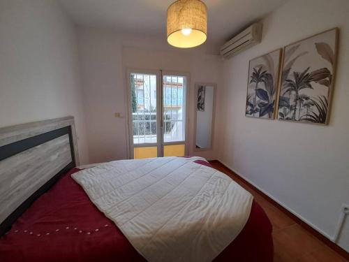 Postel nebo postele na pokoji v ubytování Casita con jardín cerca playa AV-60