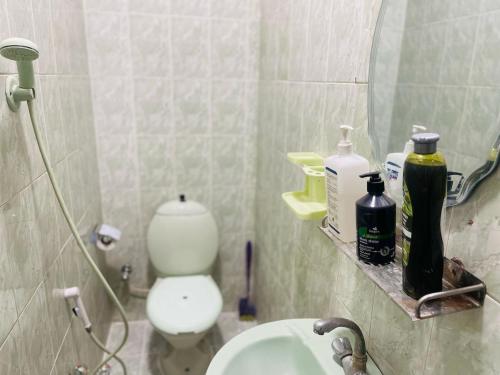 Bilik mandi di Cosy stay with comfort