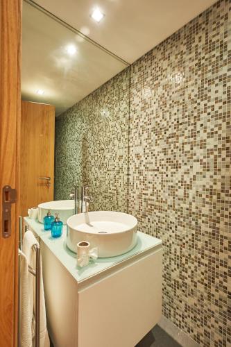Ένα μπάνιο στο BeGuest Premium Lisbon Suites