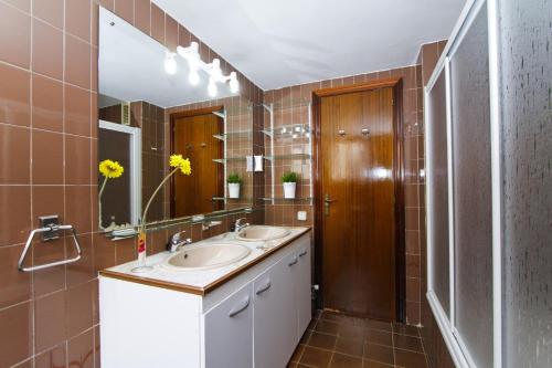 Kúpeľňa v ubytovaní BAHIA I HomeStay by Turismar
