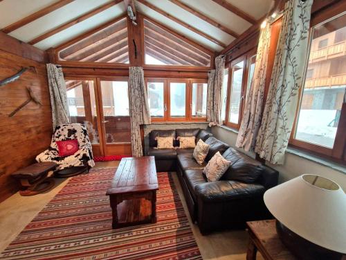 Χώρος καθιστικού στο Chalet rénové et original, 8 pers., Valfréjus - FR-1-265-367