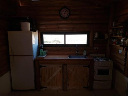 Nhà bếp/bếp nhỏ tại La Victoria Cabaña San Rafael Mendoza