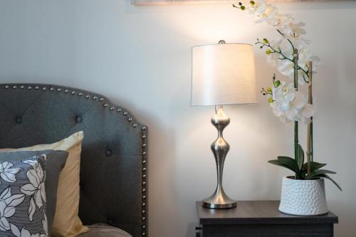 Chic 3-bed Apt with Pool & Hot Tub in Heart of DTLA photo 23