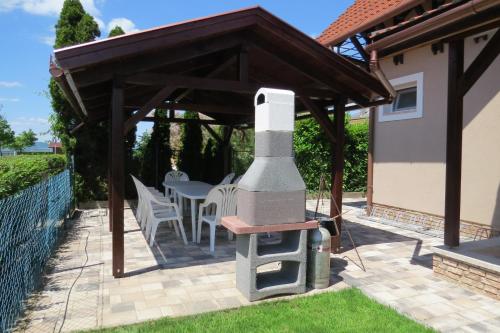 32 fös apartman 8638 Balatonlelle, Akácvirág utca 13 kép - 2