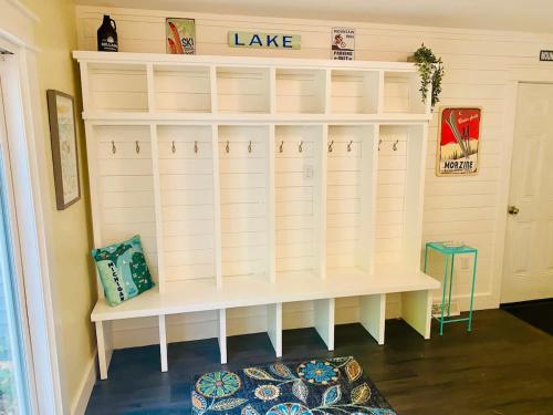 Φωτογραφία από το άλμπουμ του Downtown Bellaire, Close to Hiking, Biking, Golf, Lakes,Pets friendly σε Bellaire