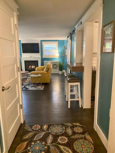 Φωτογραφία από το άλμπουμ του Downtown Bellaire, Close to Hiking, Biking, Golf, Lakes,Pets friendly σε Bellaire