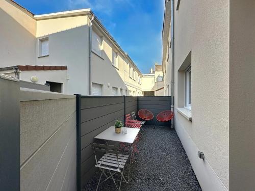 Le Sacré - Appartement rare - Cour privée - Parking - Reims