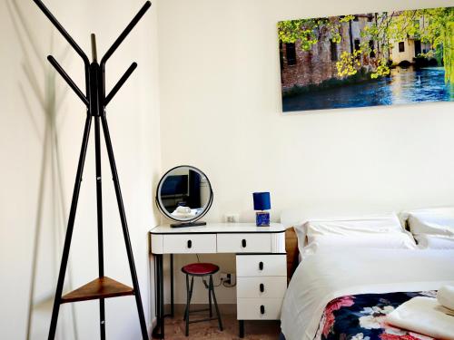 Ένα ή περισσότερα κρεβάτια σε δωμάτιο στο Goldmine Guest House 2