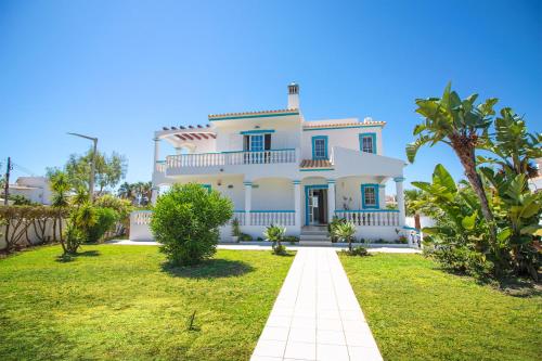 Villa Azul by Algarve Holidays