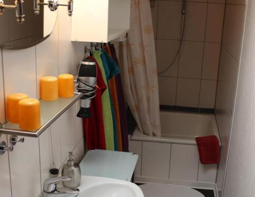 Ένα μπάνιο στο Appartment 232 in Tossens