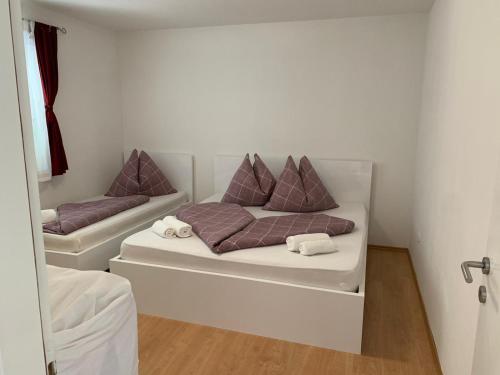 Suljic apartment by Pag tours