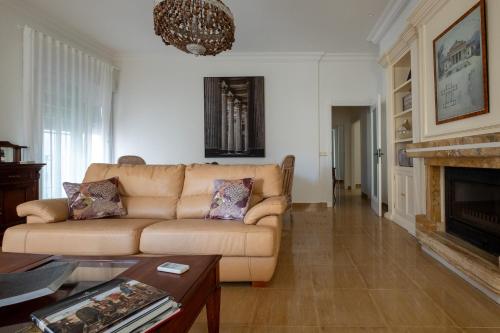 Χώρος καθιστικού στο Casona Torre Canela