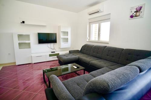 Apartments Teo Trogir-Seget
