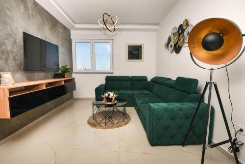 Apartments with WiFi Zadar - 23874