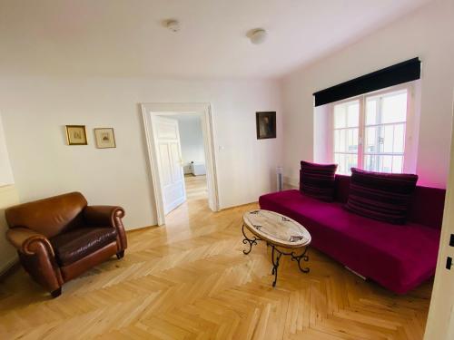 Wohnung, 3 Zimmer, eines davon Durchgangszimmer, ruhig, Graz Zentrum