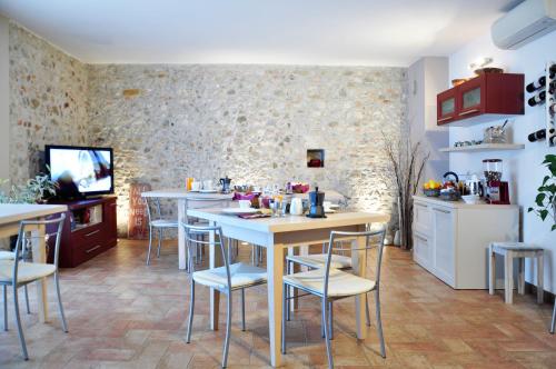 Kuchyňa alebo kuchynka v ubytovaní Alc&cE' alloggio agrituristico