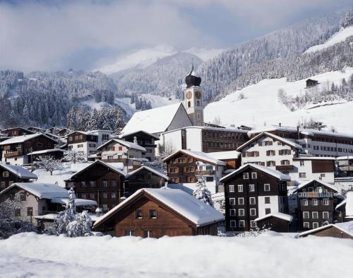 L'établissement Alpine Retreat & Sauna en hiver