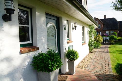 Το κτήριο όπου στεγάζεται  η παραθεριστική κατοικία