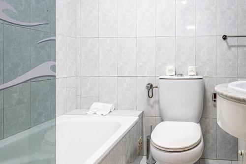 BeGuest Santa Eulália Apartment