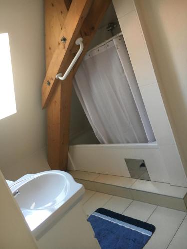 Dachgeschosswohnung mit 2 Schlafzimmern