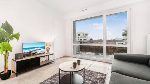 HOMEY MARBLE - Au pied du Tram / Proche centre / Balcon privé / Wifi gratuit