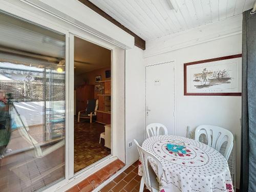 Photo de la galerie de l'établissement Studio 4 pers climatisé avec parking aux Saintes-Maries-de-la-Mer - FR-1-475-190, à Saintes-Maries-de-la-Mer